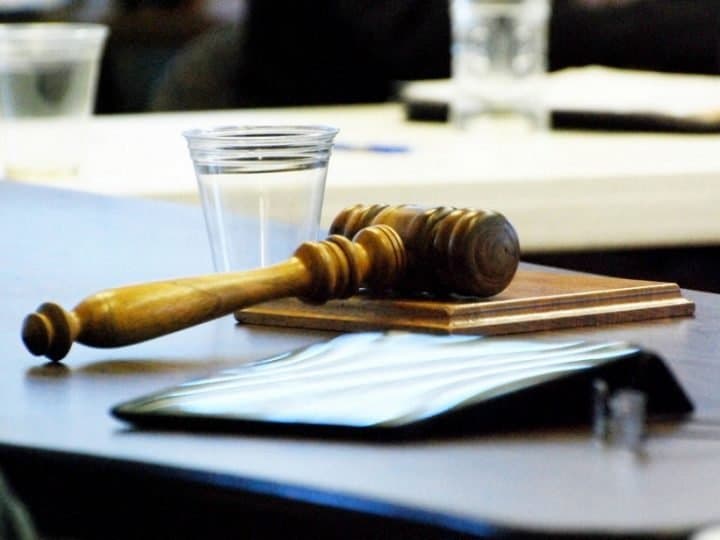 Një muaj paraburgim për dy të dyshuar për kultivim kanabisi në Prizren