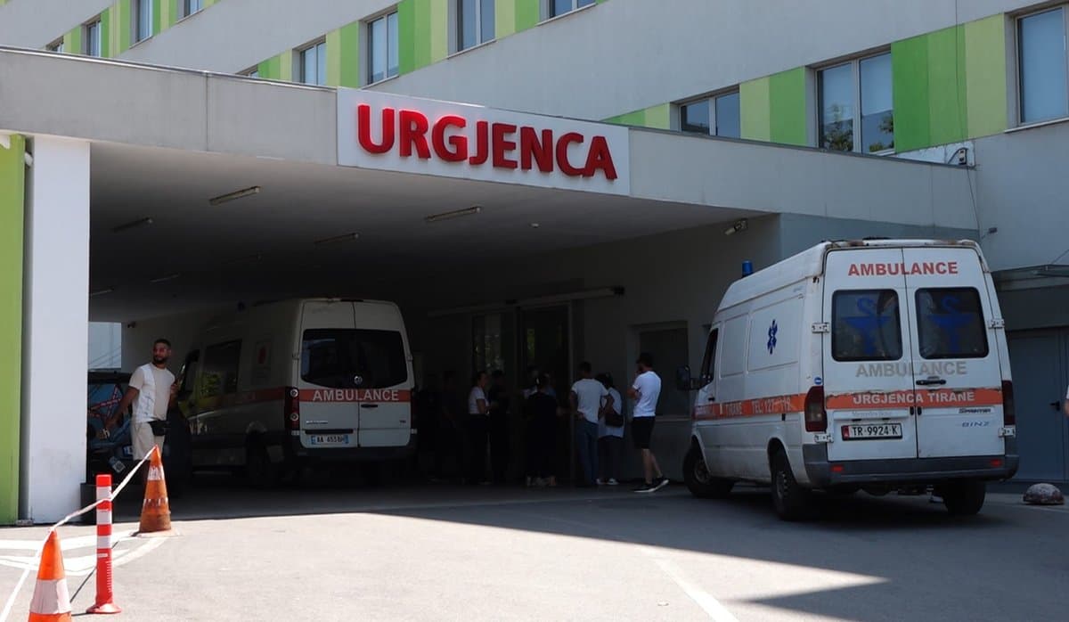 23 të lënduar nga protesta në Tiranë, konsultë për protestuesin e plagosur në sy
